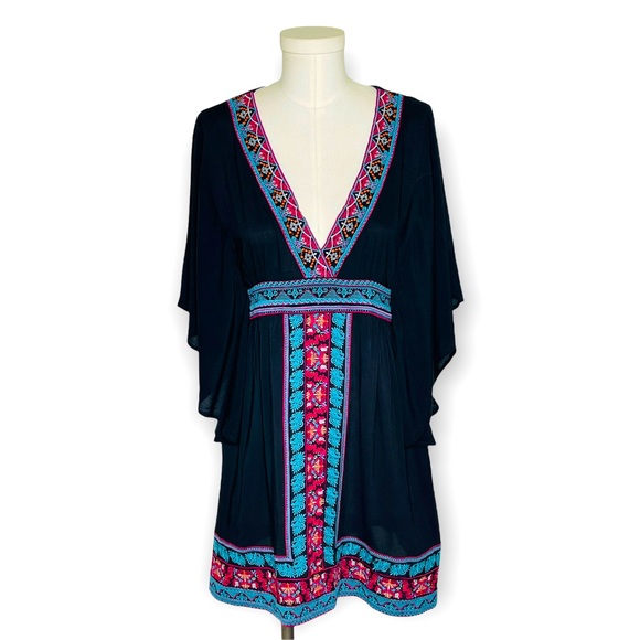 Flying Tomato Dresses & Skirts - Flying Tomato Embroidered Kimono Sleeve Mini Dress Size Large